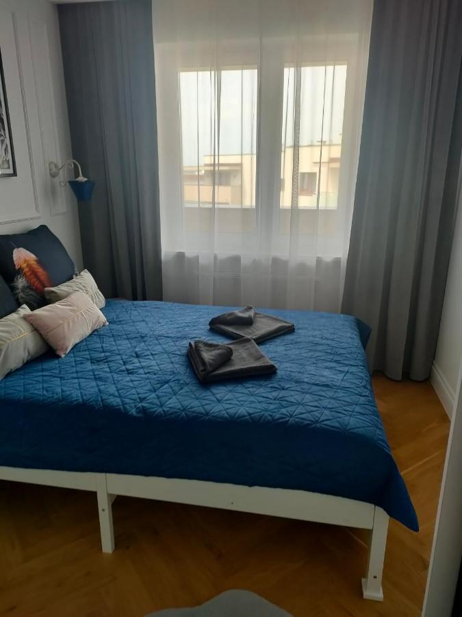 High Five Z Kominkiem Apartment *
